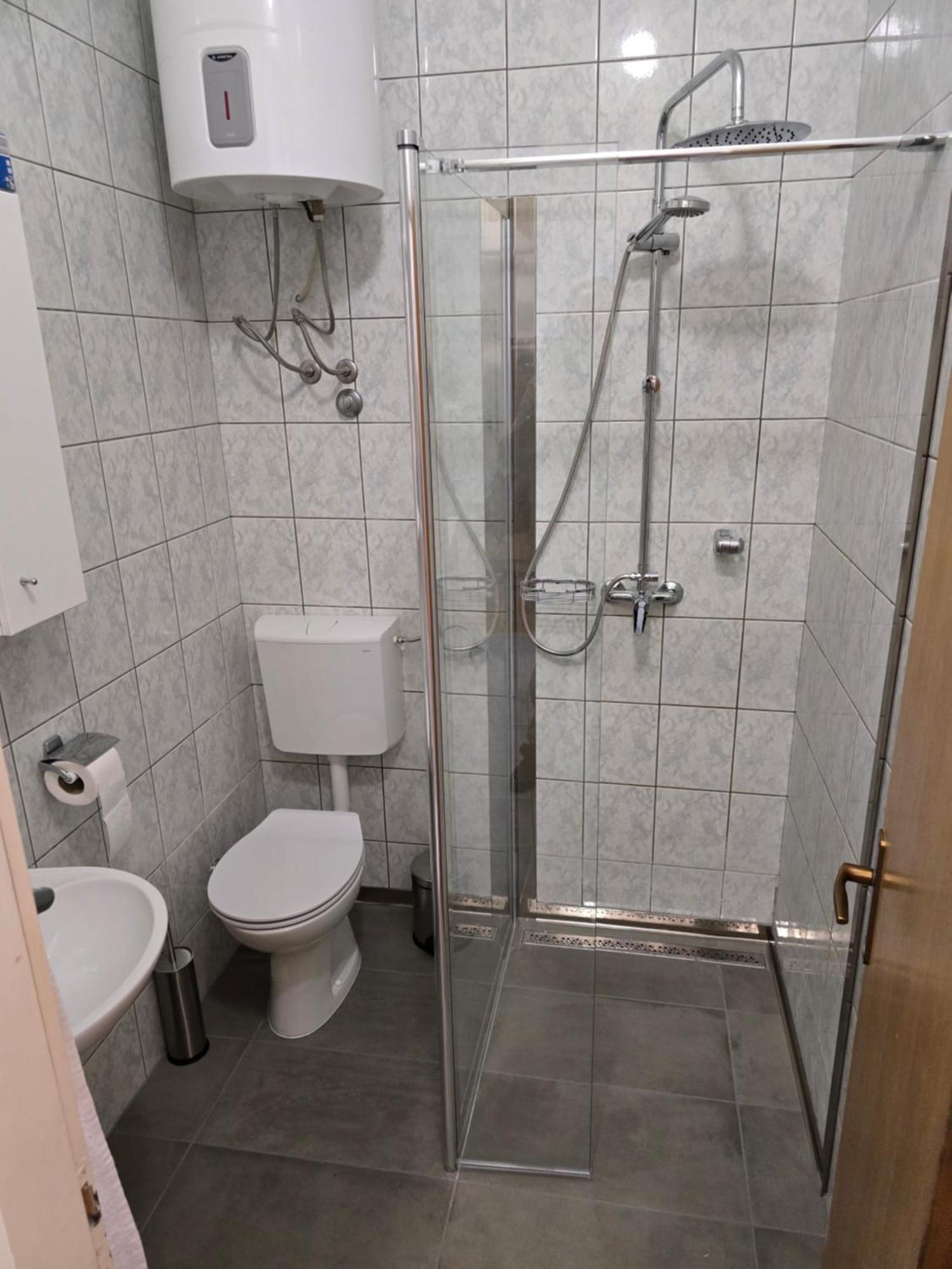 Apartments Stjepan Малинска Екстериор снимка