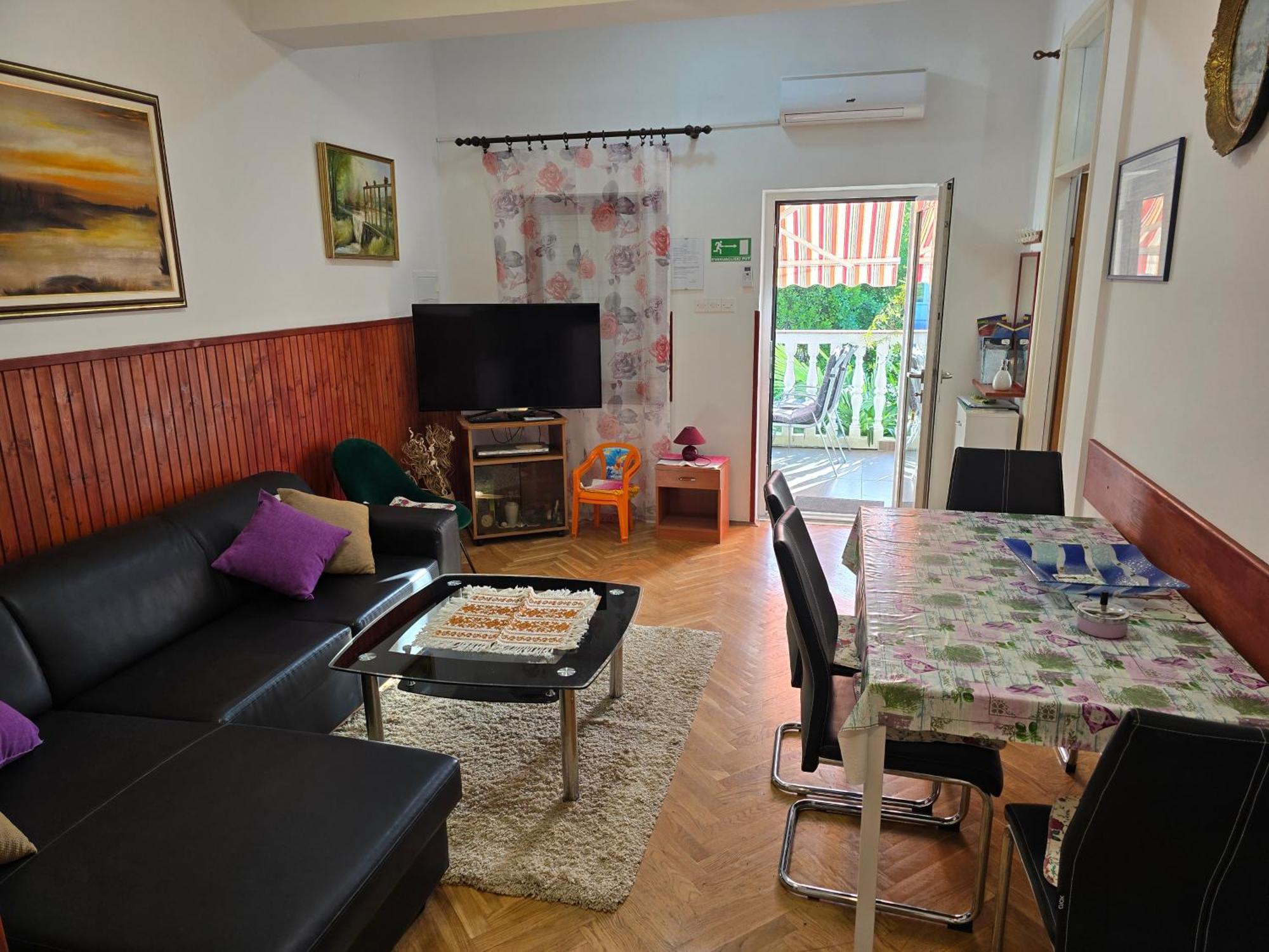Apartments Stjepan Малинска Екстериор снимка